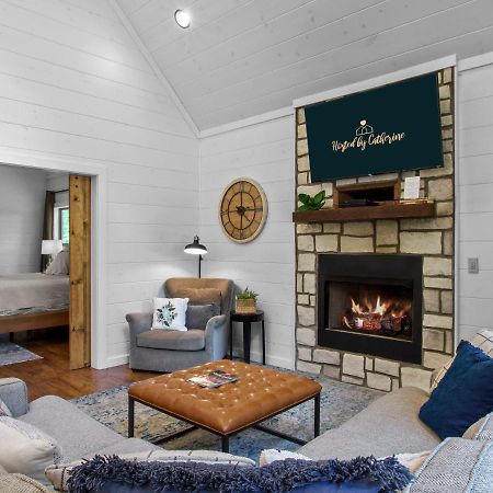 Stunning Luxury Cabin W Hot Tub And Fire Pit Holy Shiplap Is Perfect Romantic Couples Getaway Broken Bow Luaran gambar