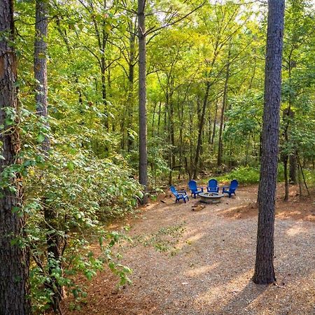 Stunning Luxury Cabin W Hot Tub And Fire Pit Holy Shiplap Is Perfect Romantic Couples Getaway Broken Bow Luaran gambar