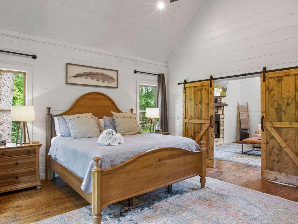 Stunning Luxury Cabin W Hot Tub And Fire Pit Holy Shiplap Is Perfect Romantic Couples Getaway Broken Bow Luaran gambar