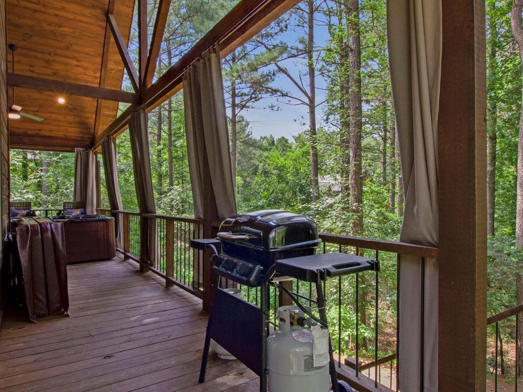 Stunning Luxury Cabin W Hot Tub And Fire Pit Holy Shiplap Is Perfect Romantic Couples Getaway Broken Bow Luaran gambar