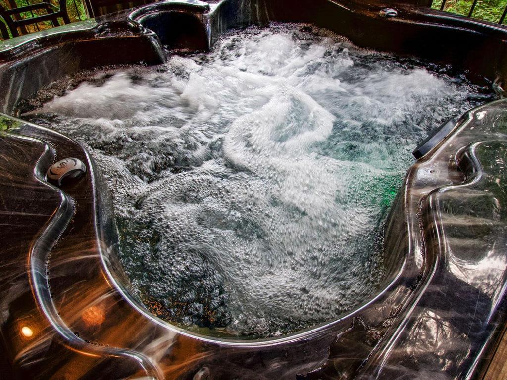Stunning Luxury Cabin W Hot Tub And Fire Pit Holy Shiplap Is Perfect Romantic Couples Getaway Broken Bow Luaran gambar