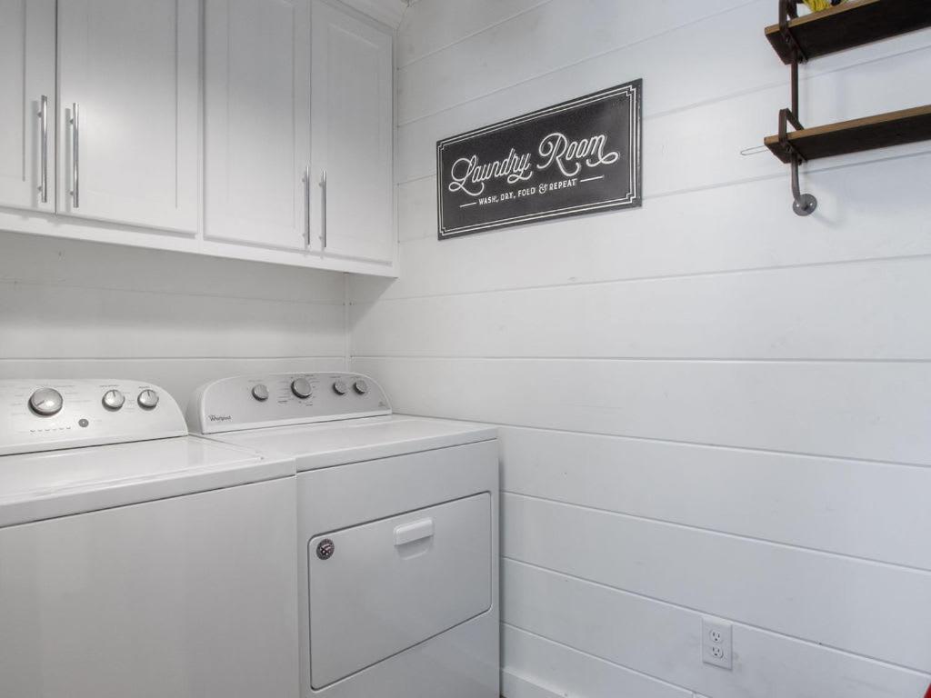Stunning Luxury Cabin W Hot Tub And Fire Pit Holy Shiplap Is Perfect Romantic Couples Getaway Broken Bow Luaran gambar